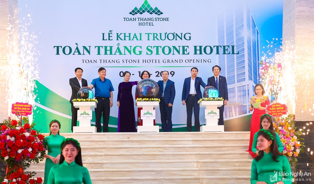 Khai trương khách sạn Toàn Thắng Stone Hotel tiêu chuẩn quốc tế tại TP Vinh